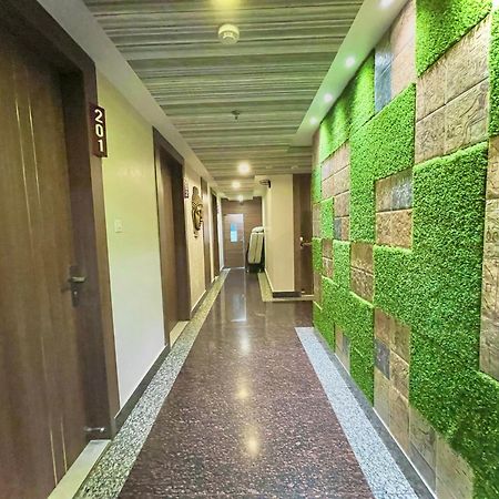 Hotel Kuber Palace ! Puri Near-Sea-Beach-And-Temple Fully-Air-Conditioned-Hotel With-Lift-And-Parking-Facility Buitenkant foto