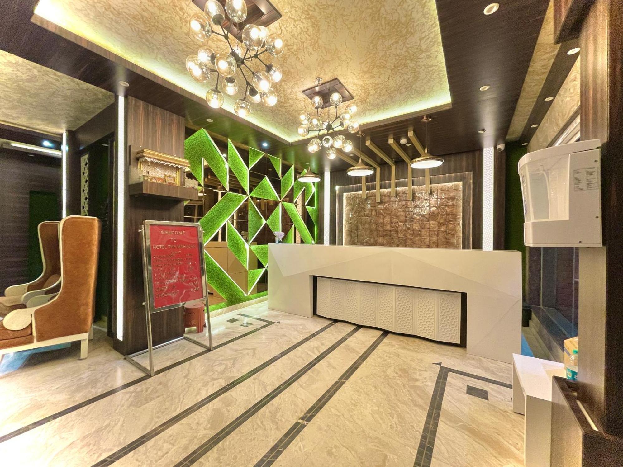 Hotel Kuber Palace ! Puri Near-Sea-Beach-And-Temple Fully-Air-Conditioned-Hotel With-Lift-And-Parking-Facility Buitenkant foto